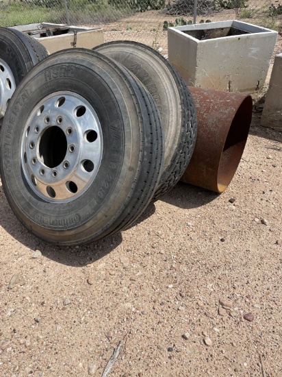 11Rx22.5 Truck tires with alum rims