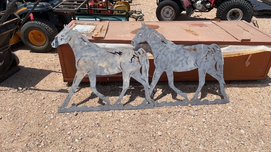 2 metal horse cut-outs