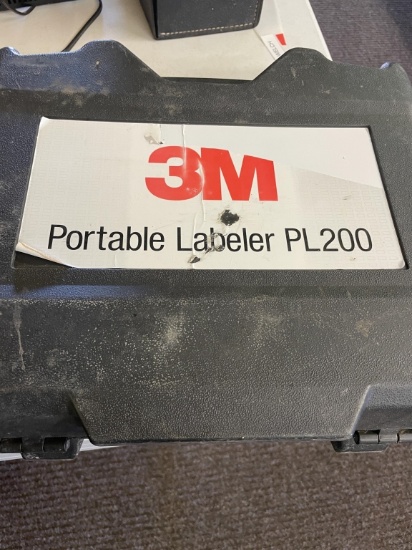 3M portable labeler PL200