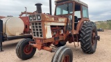 International 1466 Tractor