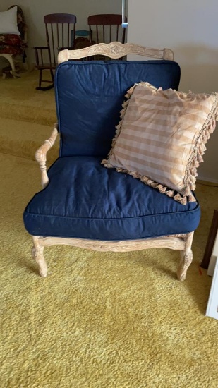 Wide seat chair