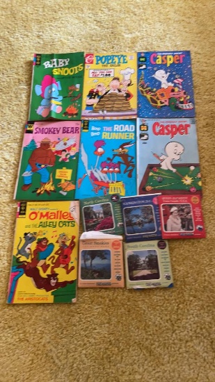 Box of vintage comics & view master slides