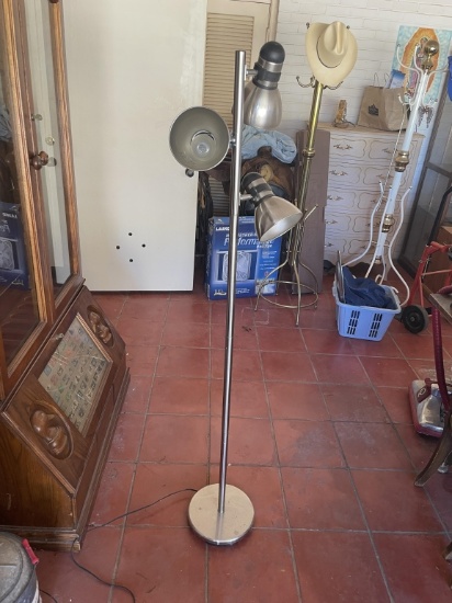 Floor lamp
