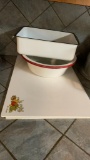 Lot of stove top covers & white aluminum pan/bowls