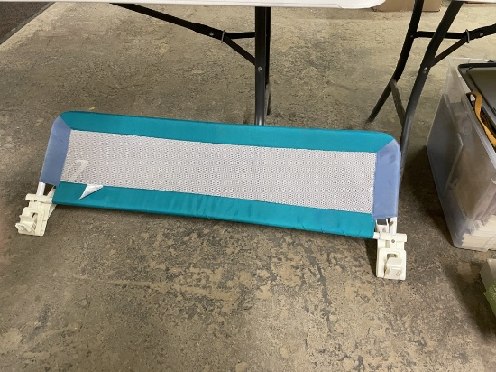 Toddler bed rail