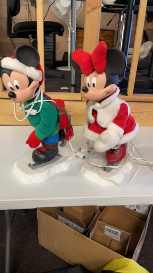 Holiday Animation Mickey & Minnie Mouse