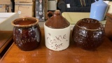 3 brown cookie jars