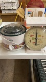 Crock pot & kitchen scale