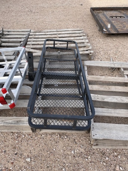 Basket hitch cargo carrier