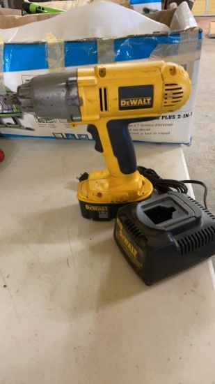 DeWalt 1/2” cordless impact wrench,charger &