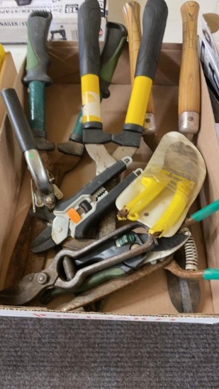 Lot of pruning shears & trimmers