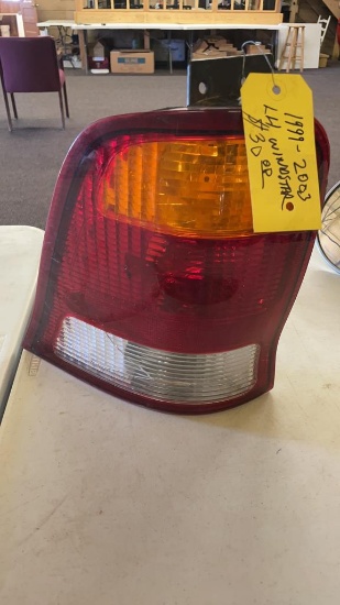 1999-2003 Windstar taillight