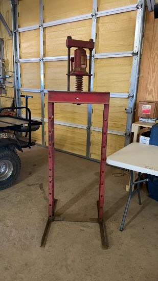 Hydraulic press