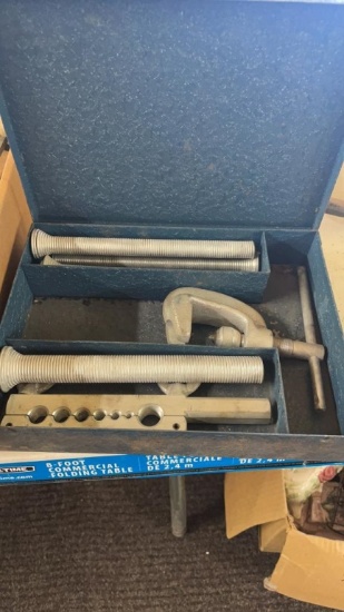 Flaring tool