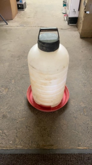 Poultry waterer