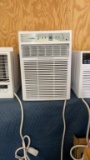 Refurbished Frigidaire 115v/10,000btu window a/c