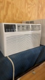 Refurbished Whirlpool 230v/12,000btu Thru The