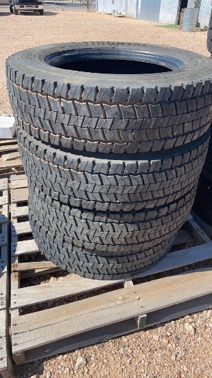 Set of 4 Continental 225/70R19.5 tires