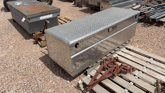 Aluminum tool box