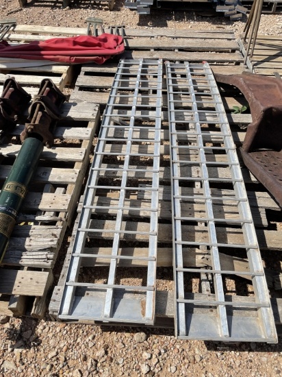 Pair of 6’ aluminum ramps