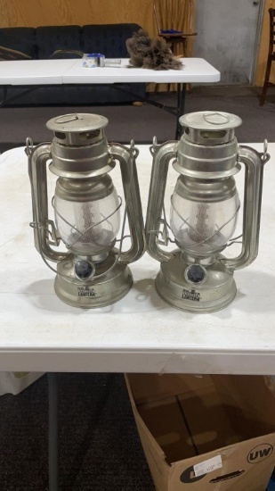 2 battery operated lanterns