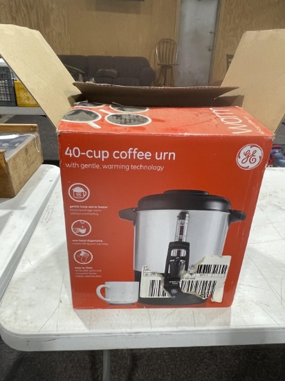 Coffee urn