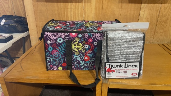 New 2 section folding tote w/insulated liner