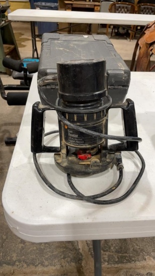 Black & Decker router