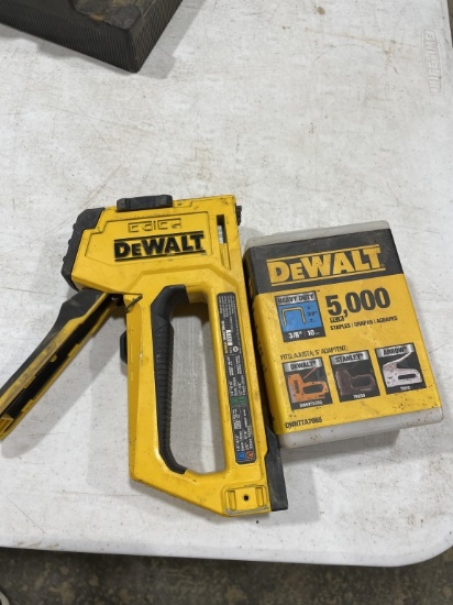 DeWalt stapler & staples