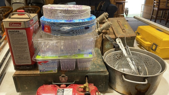 Camp stove,fish frying pan & plasticware