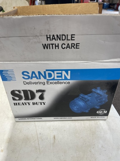 New HD  Sanden SD7H15 A/C compressor