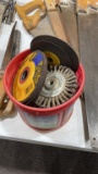 Grinding wheels & wire brushes