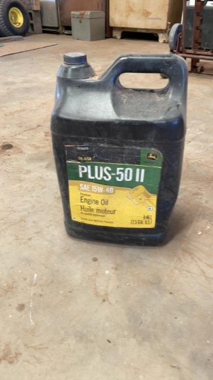 New 2.5gal John Deere engine oil