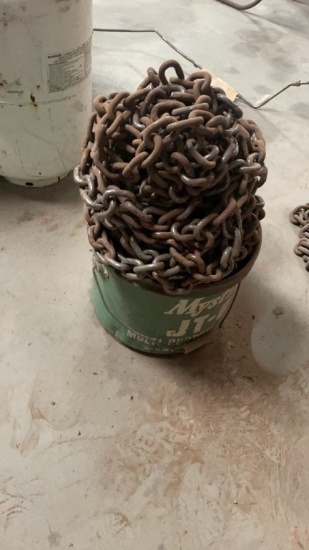Long roll of 5/16” chain