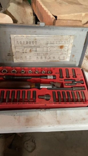 Screwdriver bit set