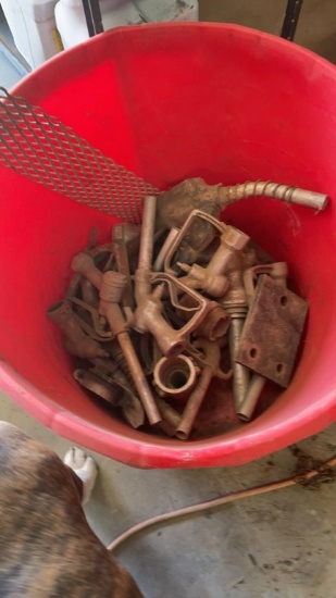 Tub of fuel nozzles