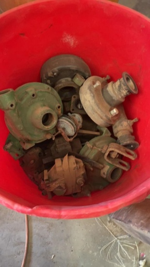 Tub of ACE pumps & parts