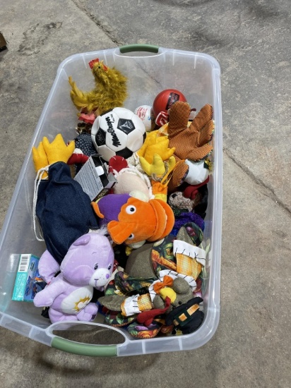 Tub of toys & stuffed animals