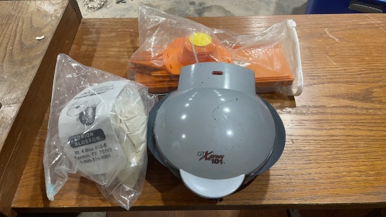 Sandwich maker, onion blossom maker & mandolin