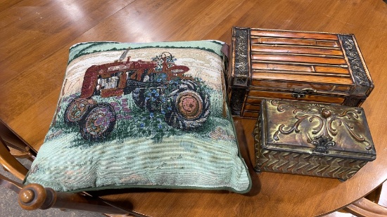 2 Tractor pillow & 2 trinket boxes