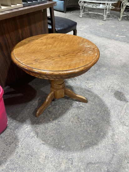 Round end table