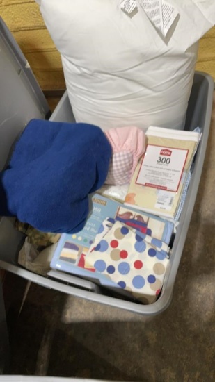 Tub of pillows,pillowcases,sheets & blanket