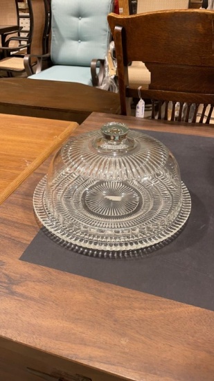 Glass cake plate w/dome