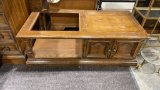 Coffee table-missing glass top