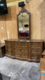 Dresser w/mirror