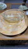 Lazy Susan & 2 Pyrex dishes