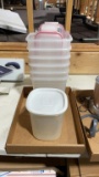Lot of plastic storage containers