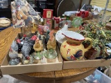2 boxes of hen/rooster decor