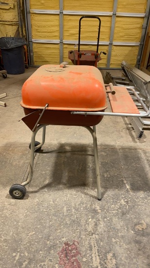 Charcoal grill