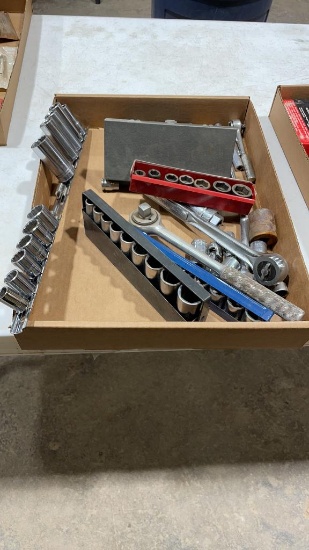 Box of misc sockets